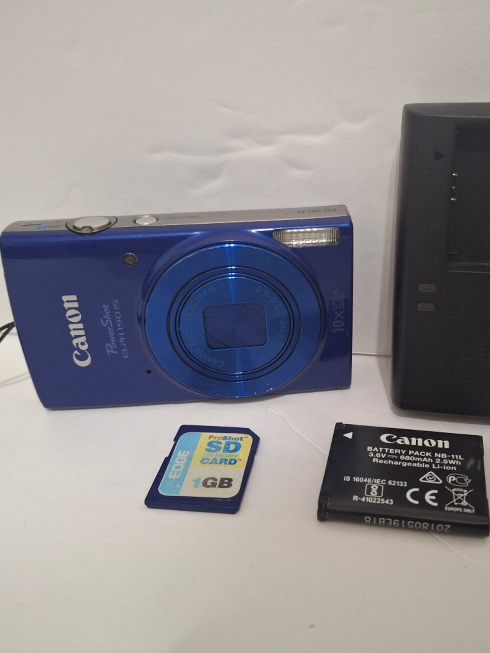 Canon PowerShot ELPH 190 IS 20MP Digital Camera, 10x Optical Zoom, Canon CCD Dig